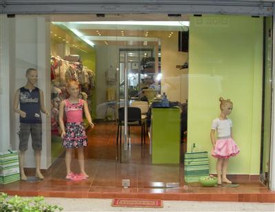 Tout le bonheur du monde storefront image